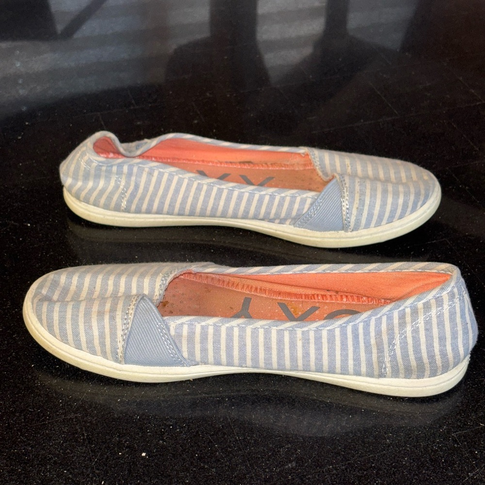 Roxy Minnow VII striped casual slip-on shoes - Picture 3 of 6